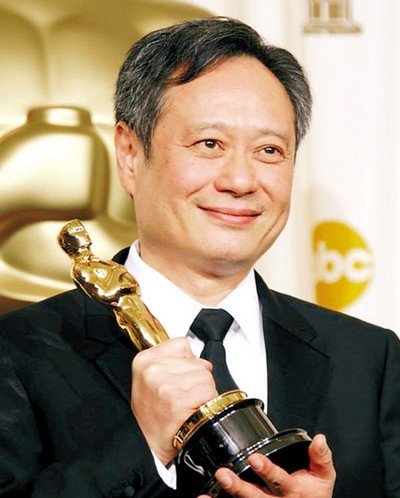 李安拍《拳魂》 66岁施瓦辛格力战华人拳王