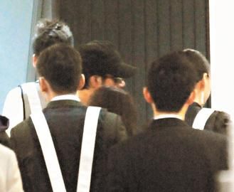 王力宏新婚后返台 被媒体紧盯心情差(图)