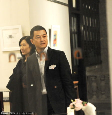 李亚鹏受访难逃王菲 斥八卦报道令人作呕