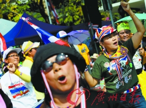 英拉关心游客安全 泰国局势动荡波及旅游业