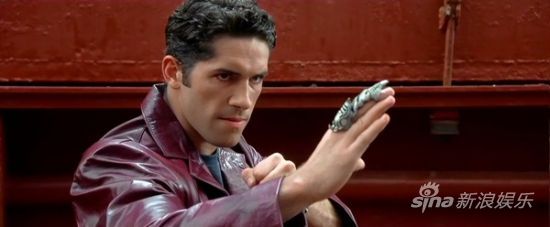 阿德金斯新浪微博约架成龙 欲与兄弟决斗