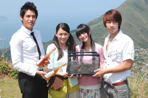 刘诗诗叶青杨幂唐嫣 盘点娱乐圈“恩爱”闺蜜照