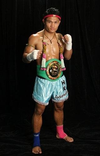 <em>泰拳王播求</em>战佛山K1 出场费24万远超国内选手