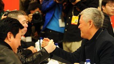 央视春晚送审节目笑料一般;语言节目恐缩水