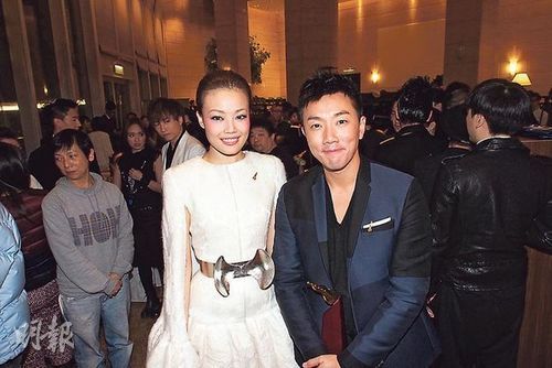 容祖儿刘浩龙甜蜜度圣诞 破情变传言(图)