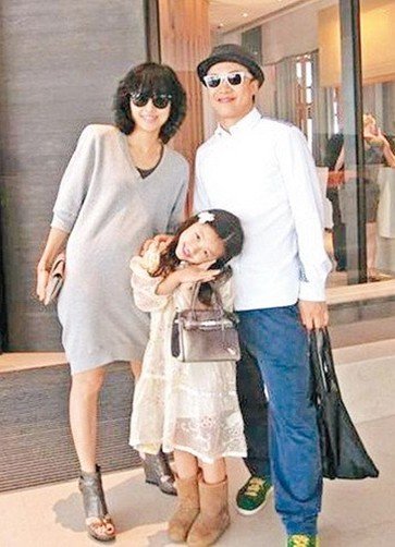 陈奕迅避谈2.3亿买豪宅 称交由妻子徐濠萦处理