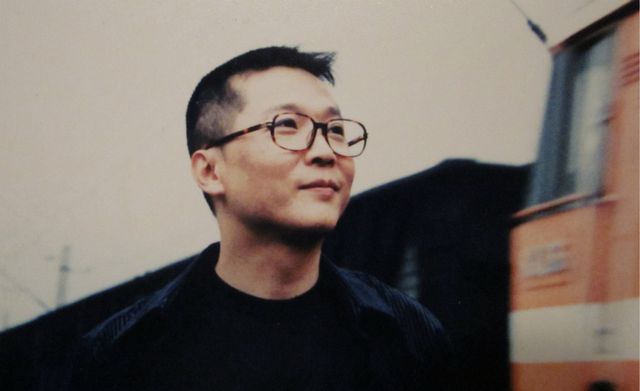 李春波《火车站》特别版首发 再现民谣之父情怀