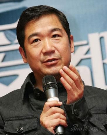 独家:春晚主持延续去年 张国立替李咏