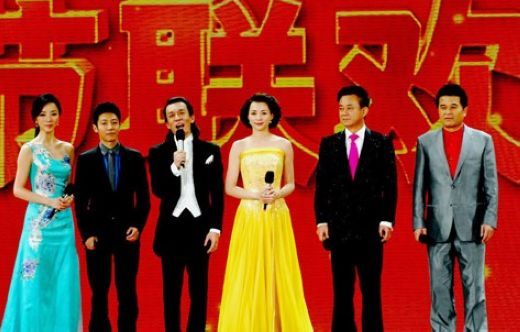 独家：春晚主持延续去年 张国立替李咏