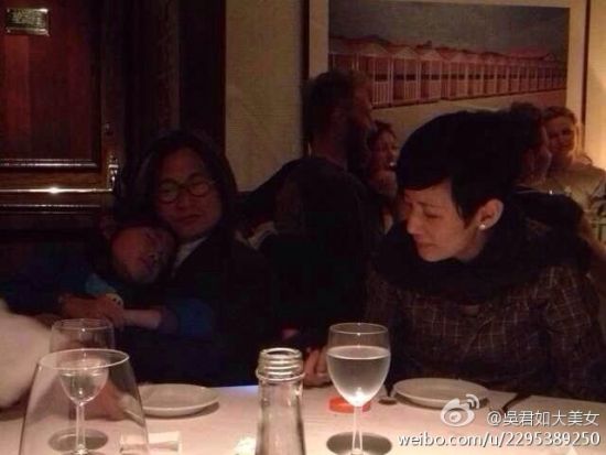 陈可辛抱<em>女儿吴君如</em>吃醋:三个人关系太挤