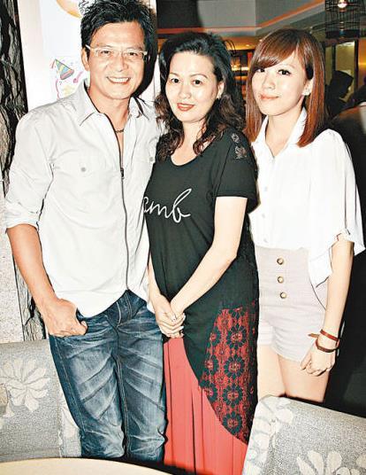 黄日华老婆入院病情得控制 女儿考虑停工照顾