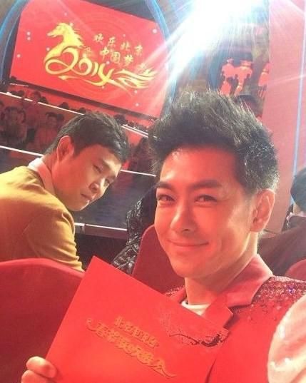 林志颖坐飞机巧遇田亮<em>父女</em> 亲密抱森碟(组图)_