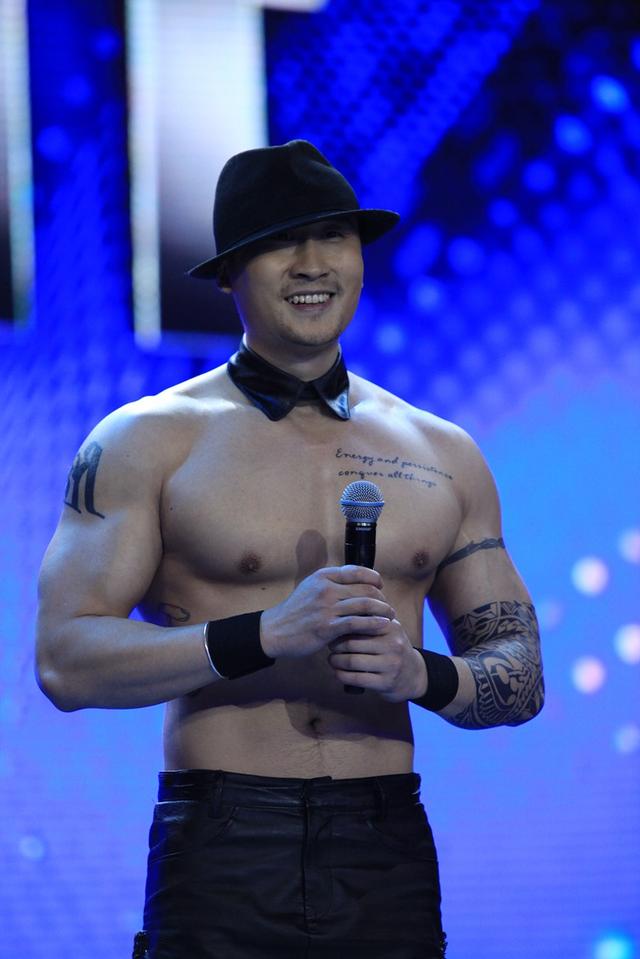 《达人秀》猛男大跳脱衣舞 性感马达臀电晕赵薇