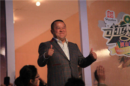 《梦工厂》性感女神成pk王 曾志伟力挺费璇