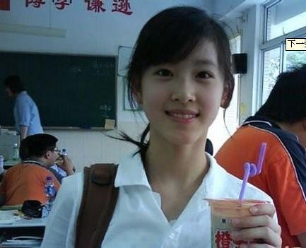 奶茶妹妹被曝与京东老总恋爱 二人相差19岁
