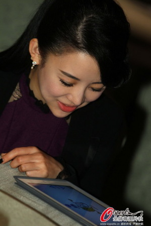 把观众目光由胸拉到球 潘晓婷炼成强大商业气