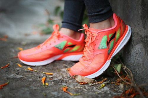 轻无止境想跑就跑 李宁发布超轻第11代跑鞋