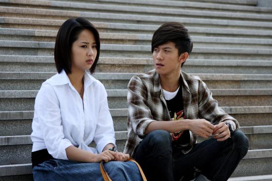  杨紫张一山 《老爸回家》首演情侣 直言不拒吻