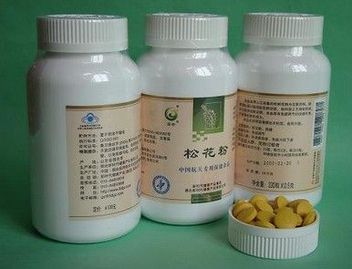 女子吃新时代健康国珍松花粉长满脸红痘 花万