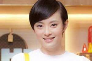孙俪微博透露女儿名:爸爸爱小花妹妹