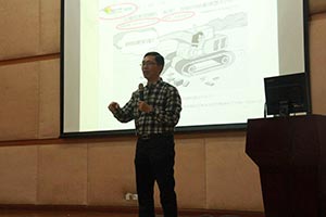 羊城晚报首席评论员何龙:中国好记者是顶尖的文字游戏玩家