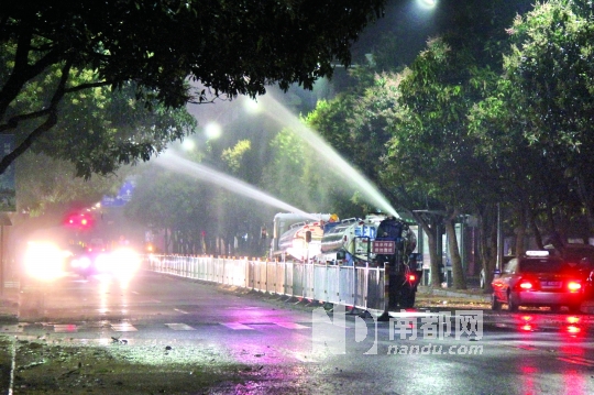 路边芒果被强制流产 禅城园林处:无奈之举_佛