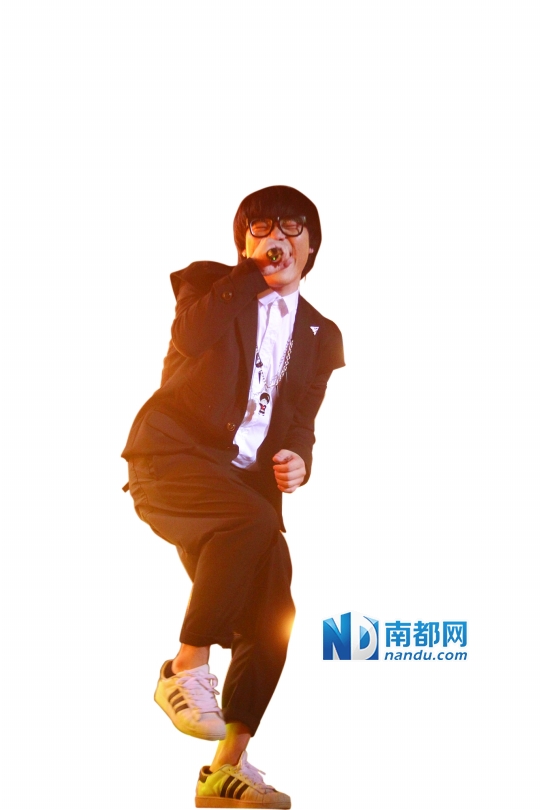 “新声代”李琦夺冠 塔斯肯被淘汰很淡定