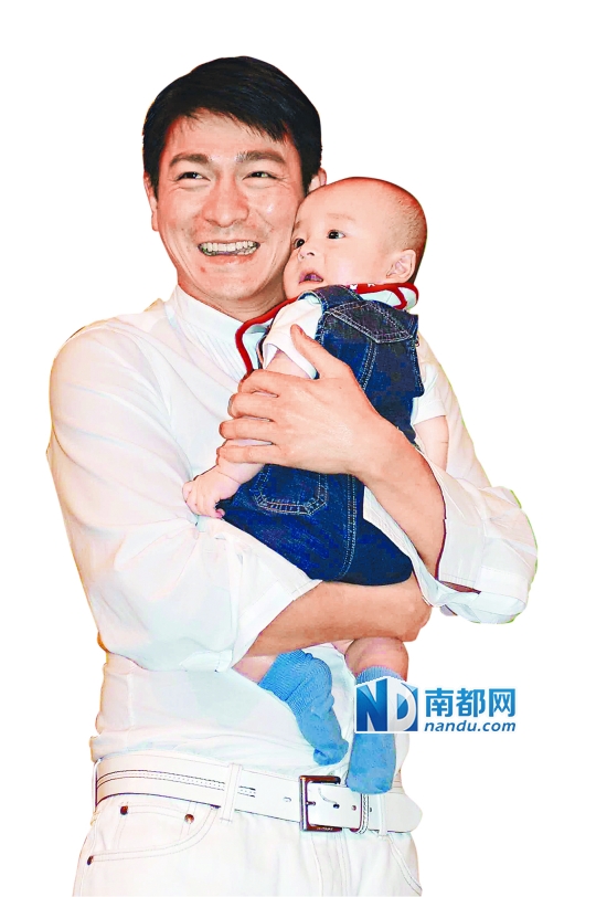 港媒爆朱丽倩怀男胎3月 刘德华又当爹