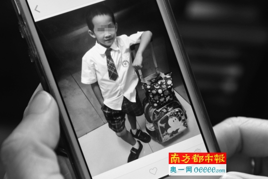 广州8岁学生头晕伏案课堂上停止呼吸 有学生称