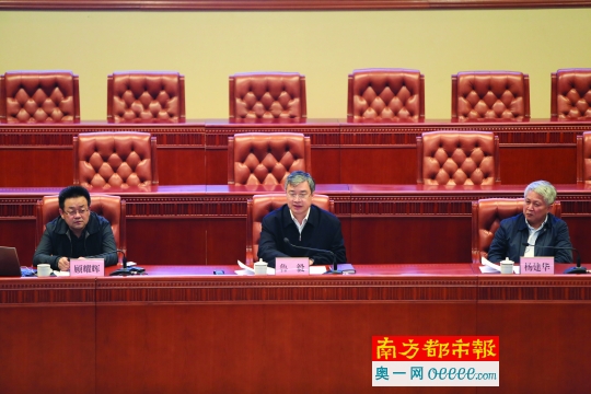 佛山市委书记鲁毅:地方立法要避免权力任性