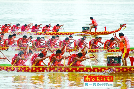 九大龙舟队清远北江对决 端午文化嘉年华等你