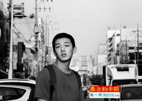 电影中的刘亚仁,铁定是今年戛纳影帝的最有力竞争者。