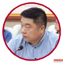 布吉街道南三社区居委会主任 谭方明