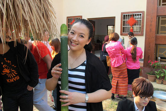 "心连心"柏文演唱主题曲《我们的中国梦》贺新春