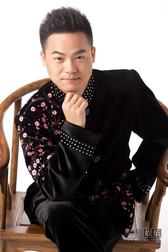 管乐演奏家郑文萍赴长丰中学办葫芦丝艺术讲座