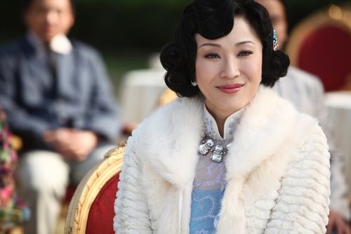 风流商人携手乱世佳人 《金玉瑶》商战创新抗战