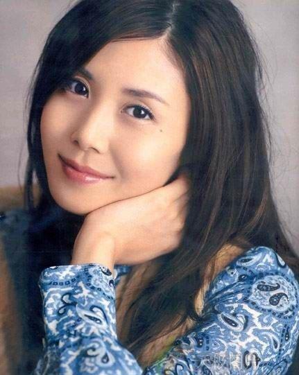 菜菜子紧张小女儿开学 为女读书花百万搬迁新居