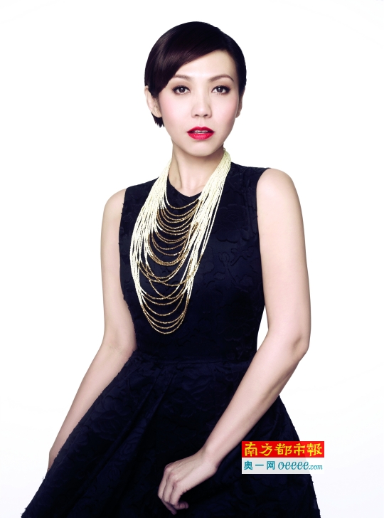 今年初因《我是歌手》恢复人气的陈洁仪,首场内地演唱会"着迷·陈洁仪